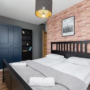 https://tauron-arena-lema-family-apartment-by-renters.krakowhotelspoland.com